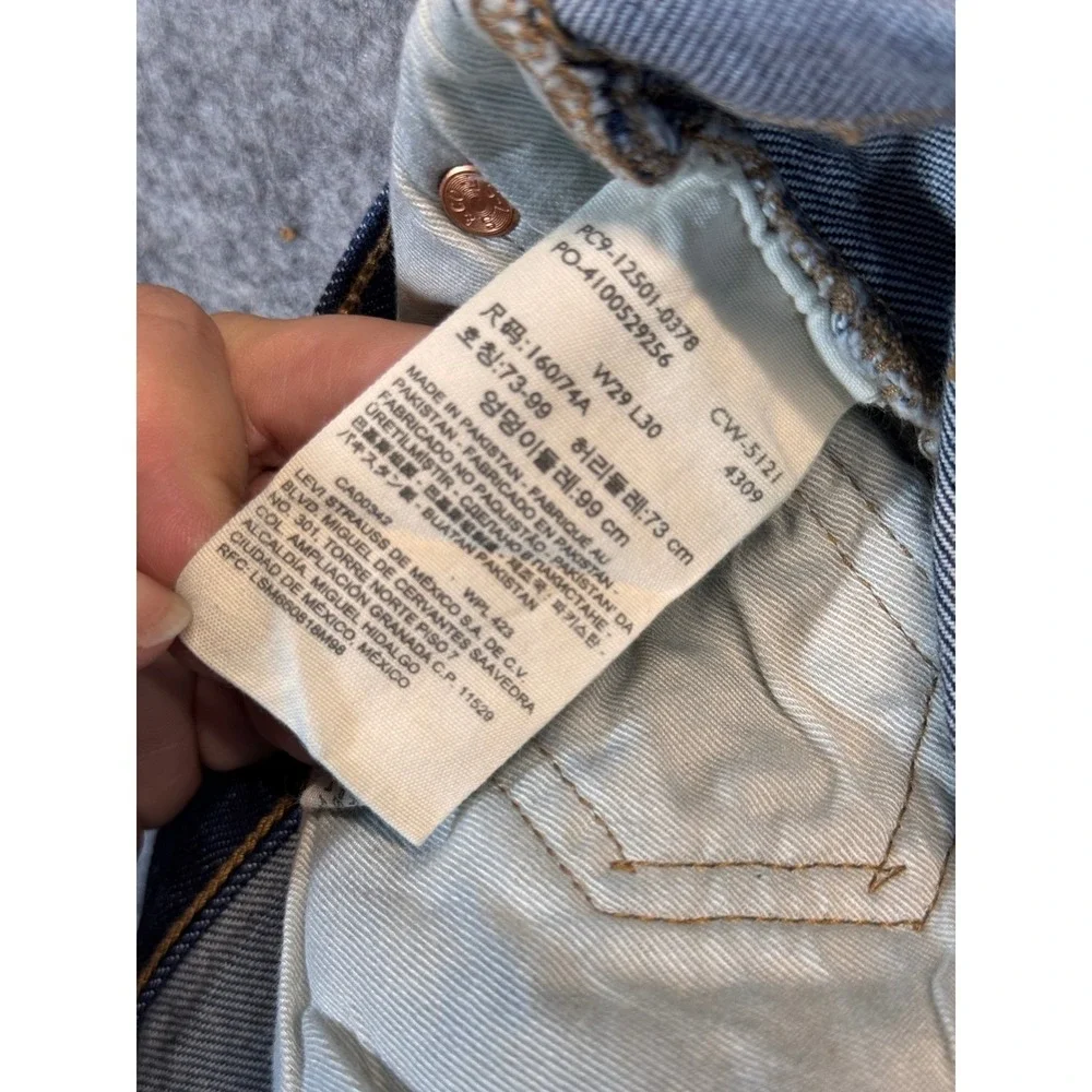 Levis 501 Premium Denim Jeans Mens 29x30 Button Fly Straight‎ Leg Big E